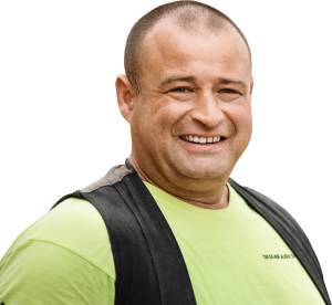 Foto von Zimmermeister Andreas Wiedmer, der zugelassen ist für den Asbestabbau